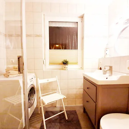 Hugo Apartment Zempin